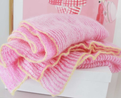 mohairschal im briochemuster pink weiß gelb